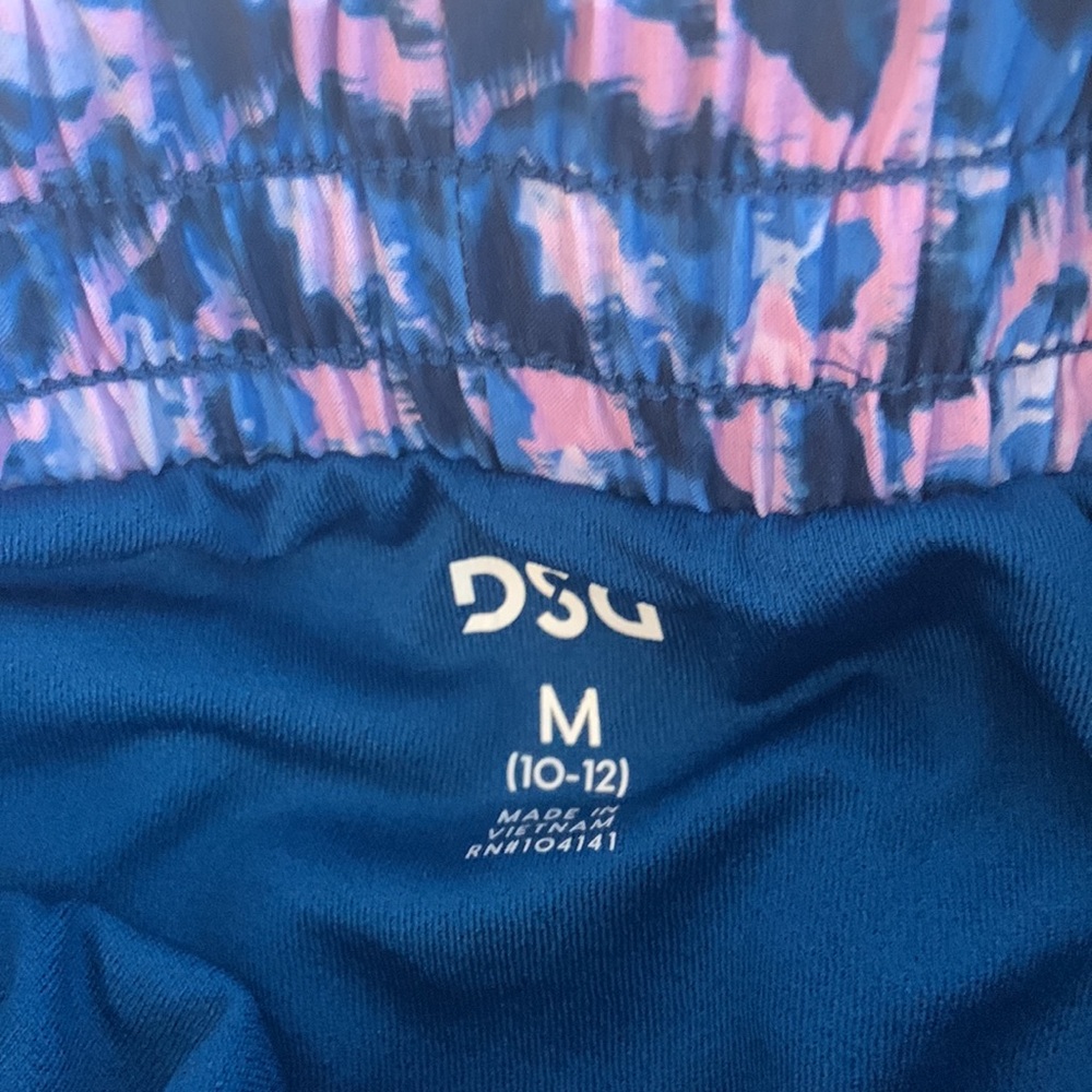 Shorts - Picture 7 of 8